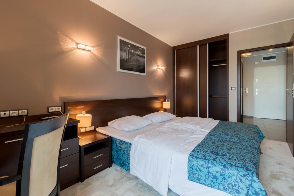 Apartamenty Aquarius Z Aquacenter Колобжег Екстериор снимка